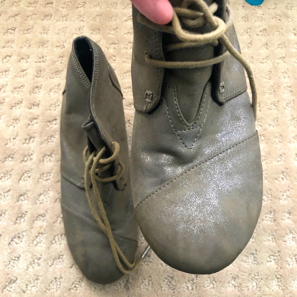 Toms gunmetal wedges